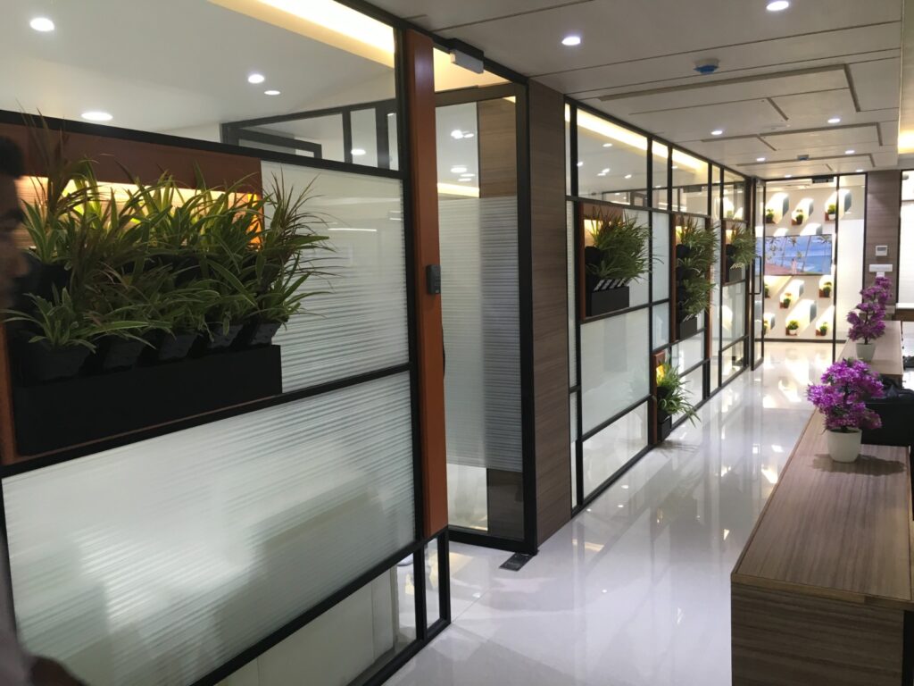 Top 10 Benefits of Modular Glass Partitions for Modern Indian Offices